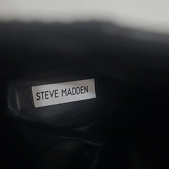 Elegant Black Women's Boots - Picture 3 of 9